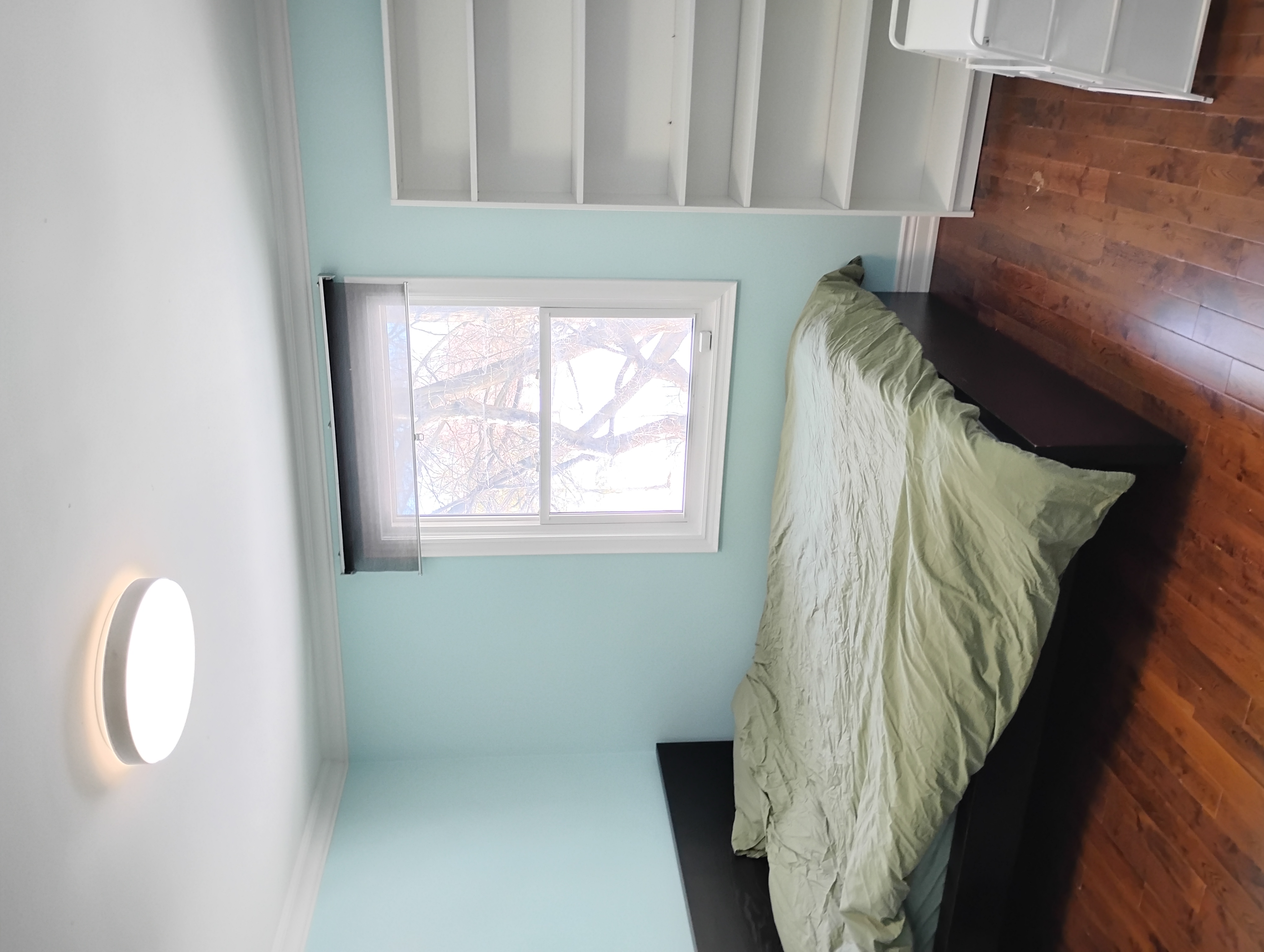 남여불문 [York Mills역 근처] 2층방 렌트 $900/month